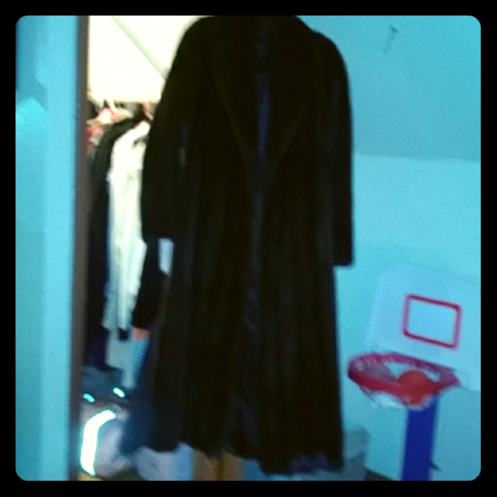 Mink coat. Calf length.